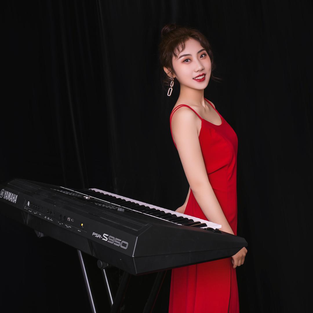 电子琴琳妹妹