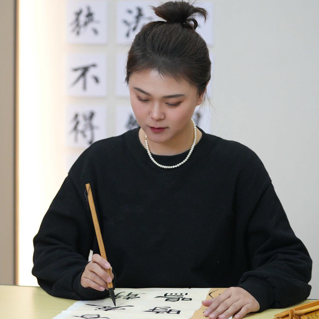 国锋练字孔雀城校区运营号