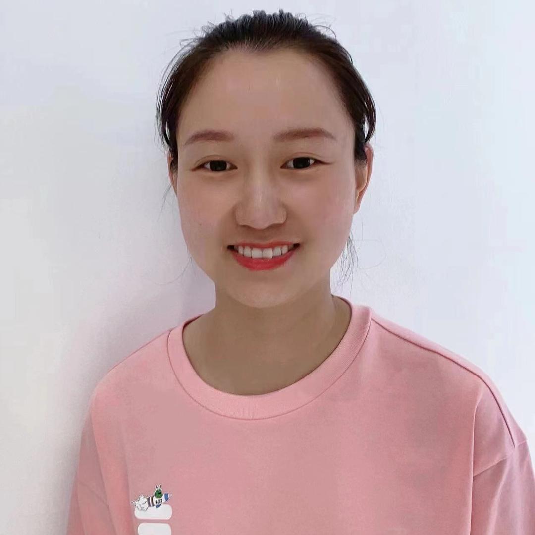 小娜洗鞋