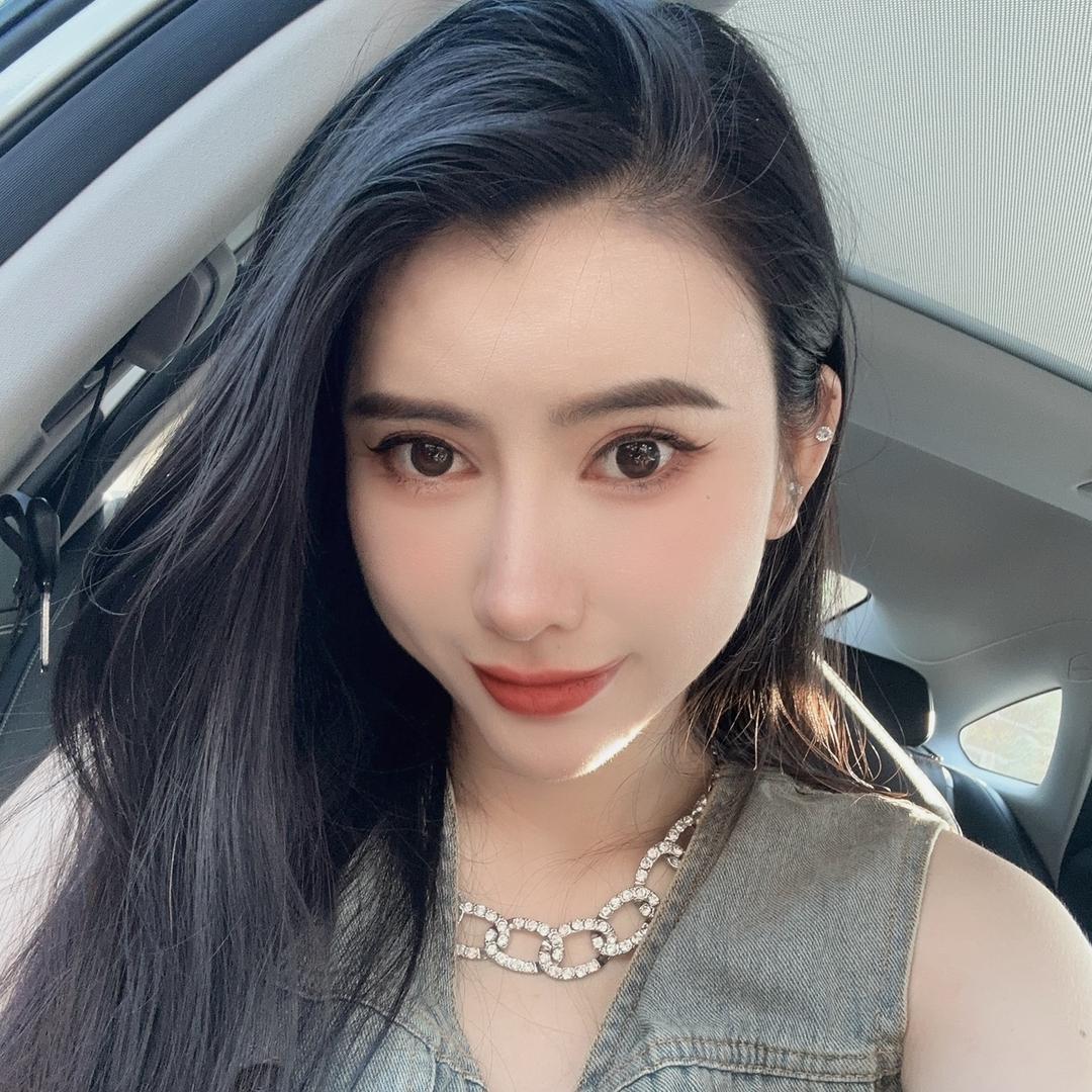 房房不凡服装穿搭