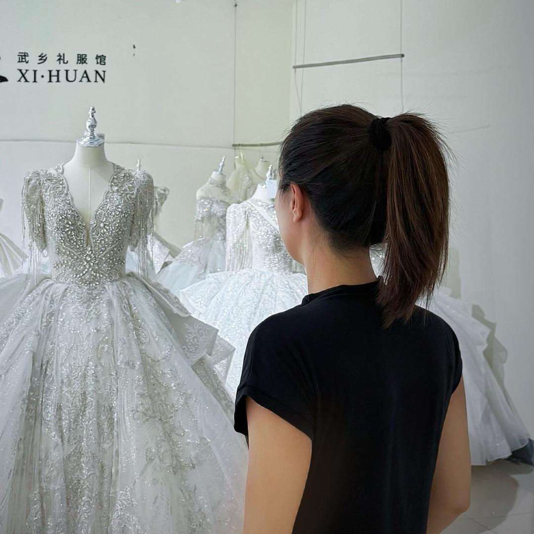 囍欢·武乡礼服馆化妆师郝瑞