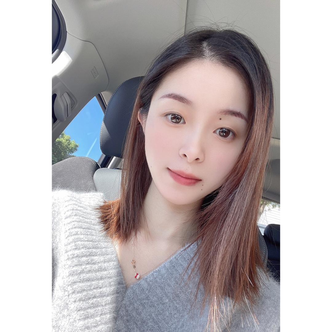 是表妹 D.吖🩵