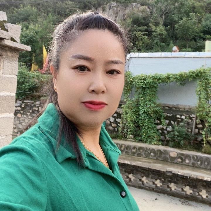 风轻云淡(ღ♡‿♡ღ)