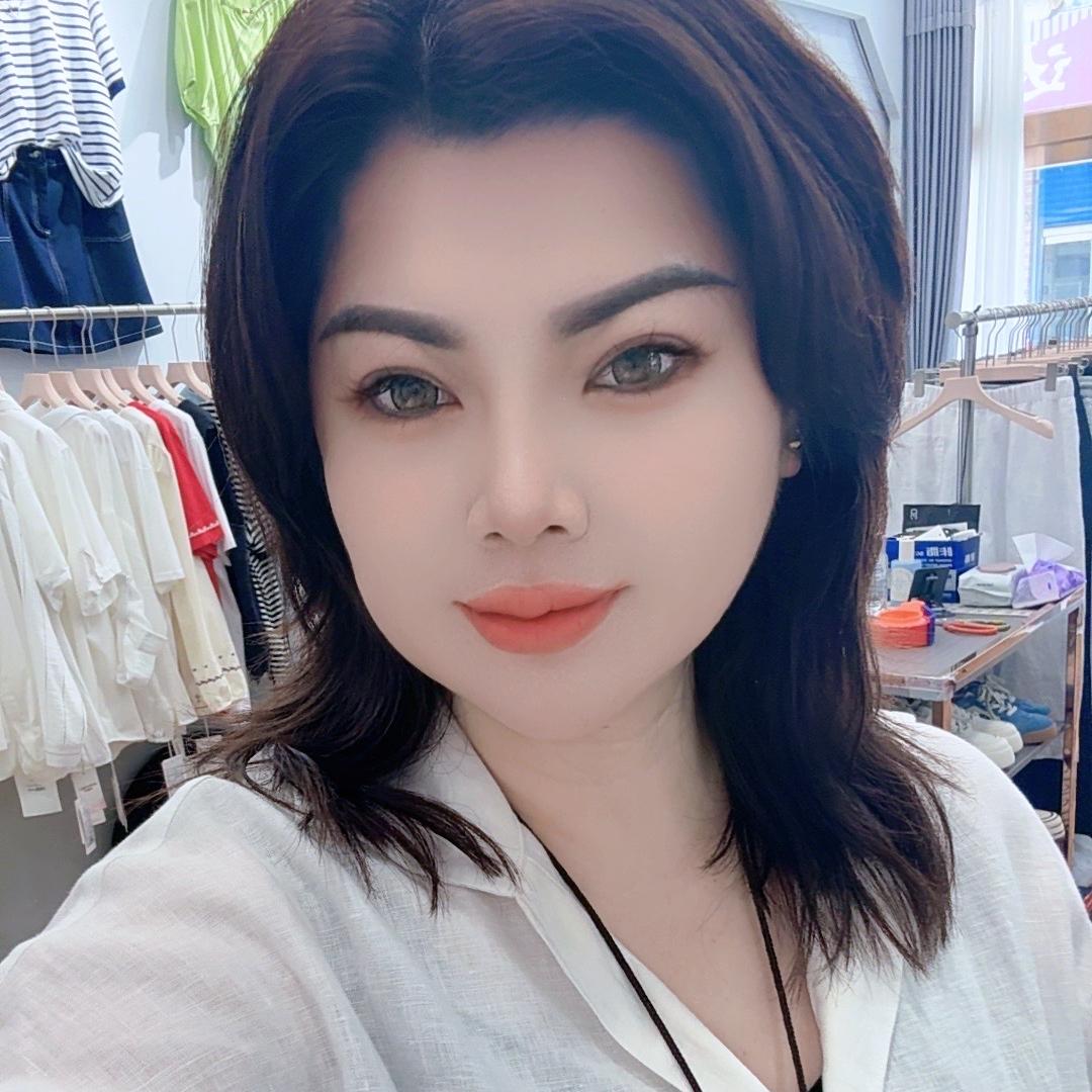 黄毛大码服饰小店黄毛潮派大码女装