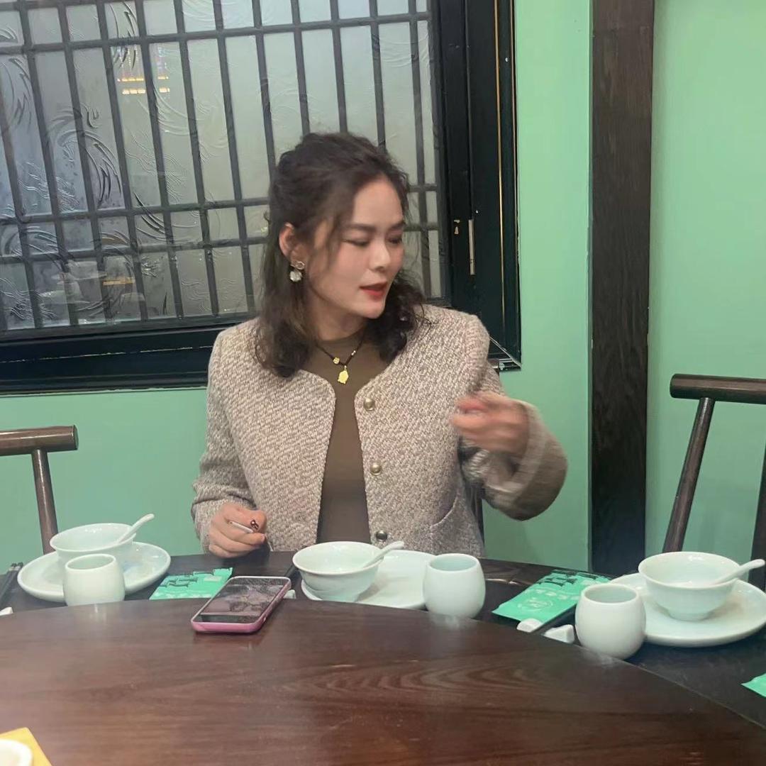 姜群