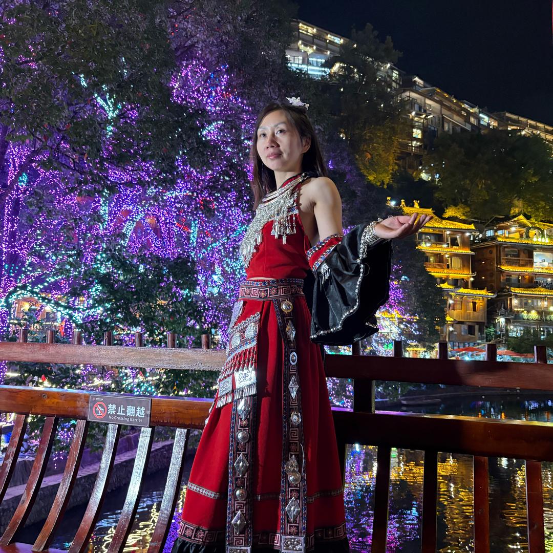 紫色的藤蔓编织梦想