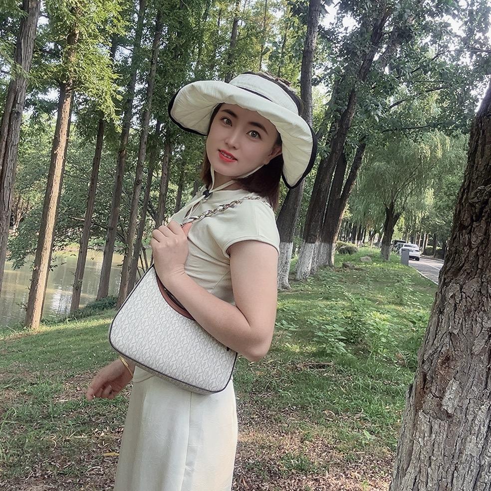 海安泰航房产杨佩佩