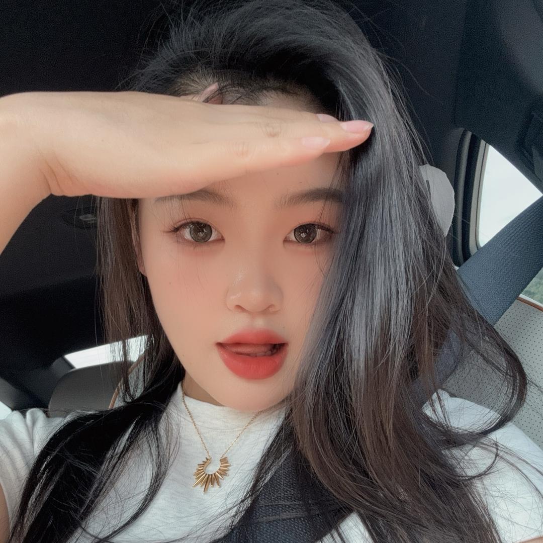 Eason 不吭
