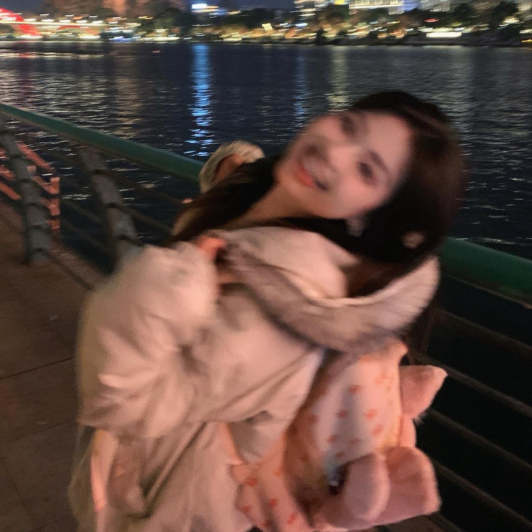 甜到心里耶.