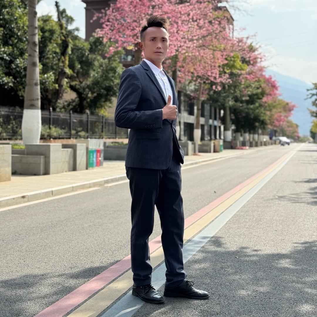 婚礼主持人推推姐