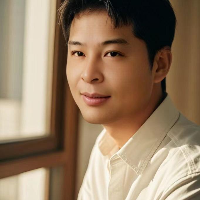追光的邵导