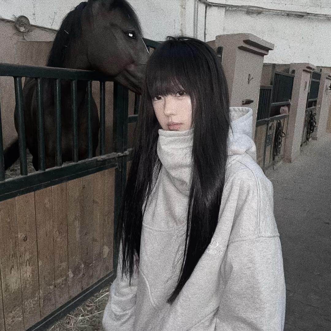 玉          .