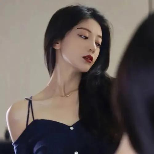 小晴超爱吃