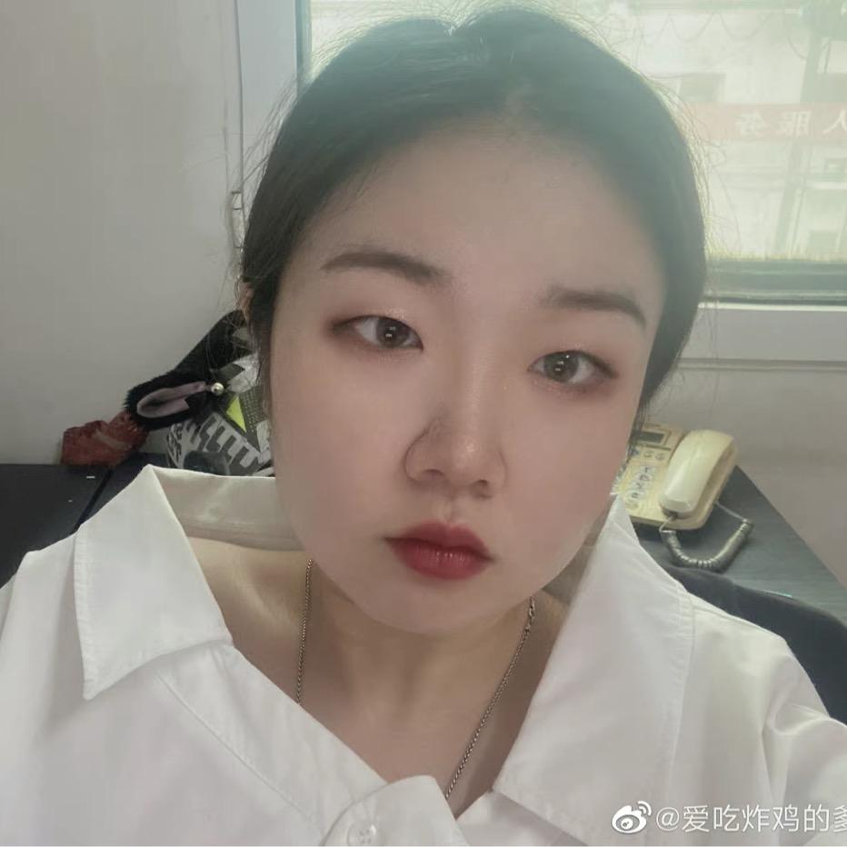 爱吃蟹黄堡的派大星