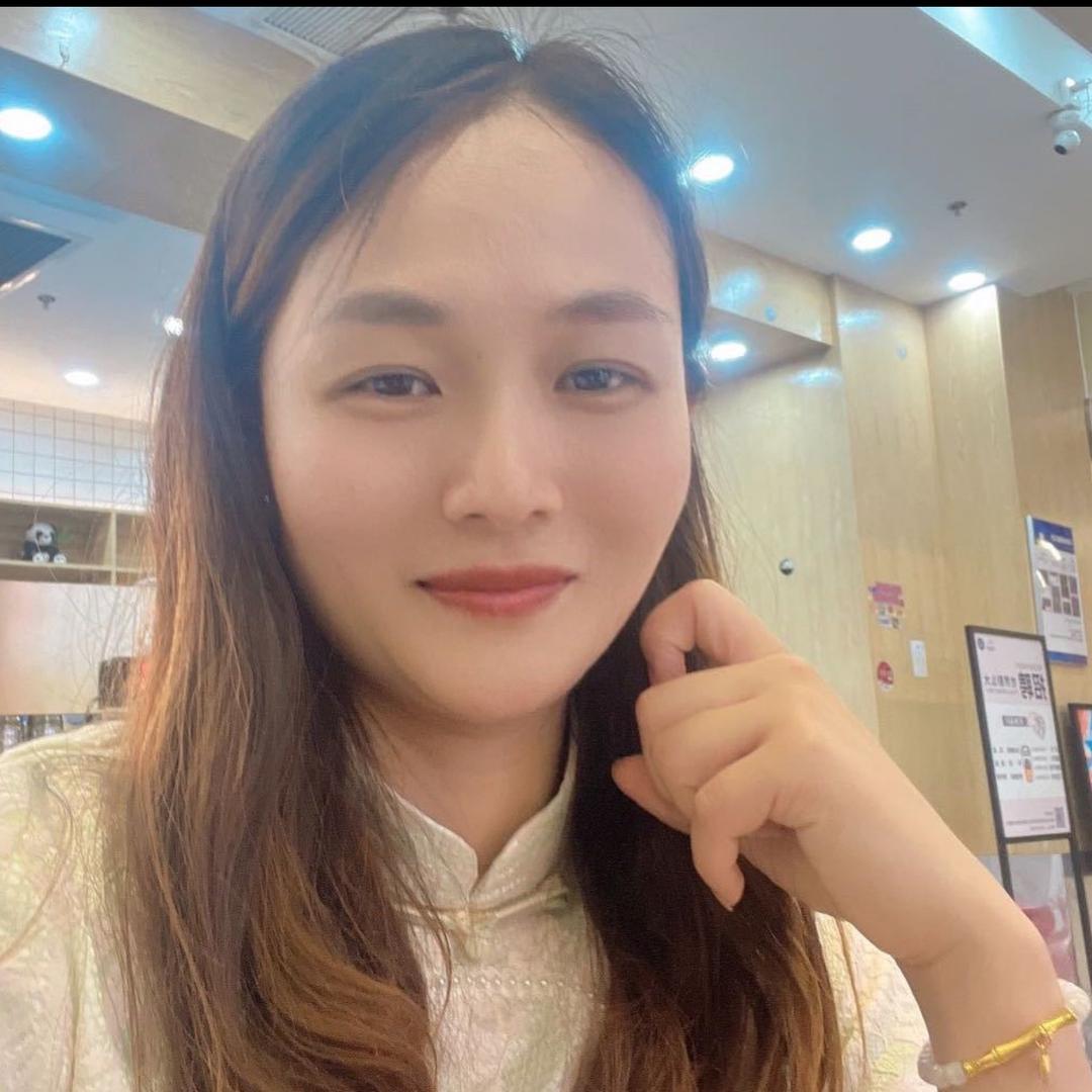 大兵锅老板娘