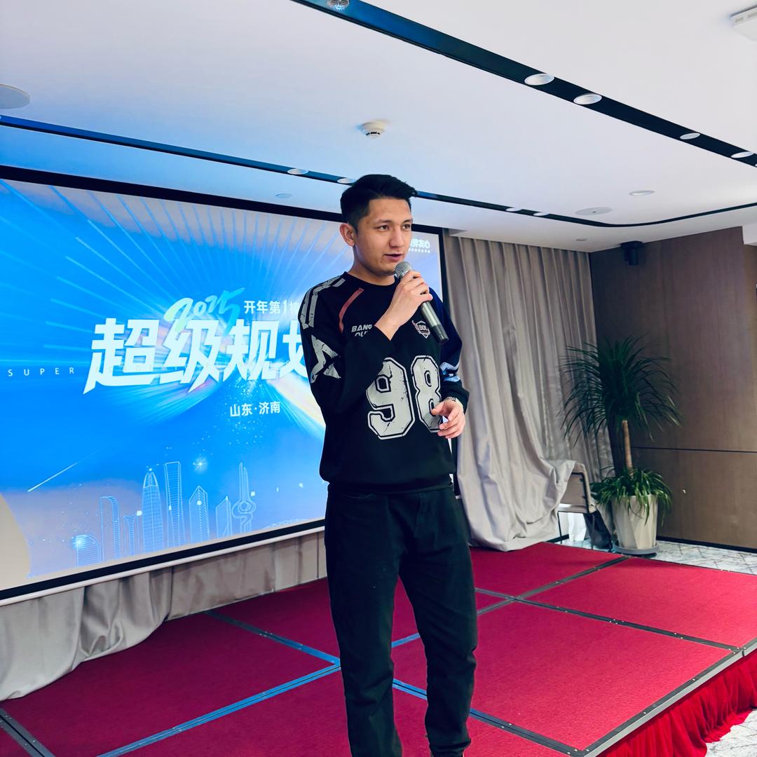 尼校讲校