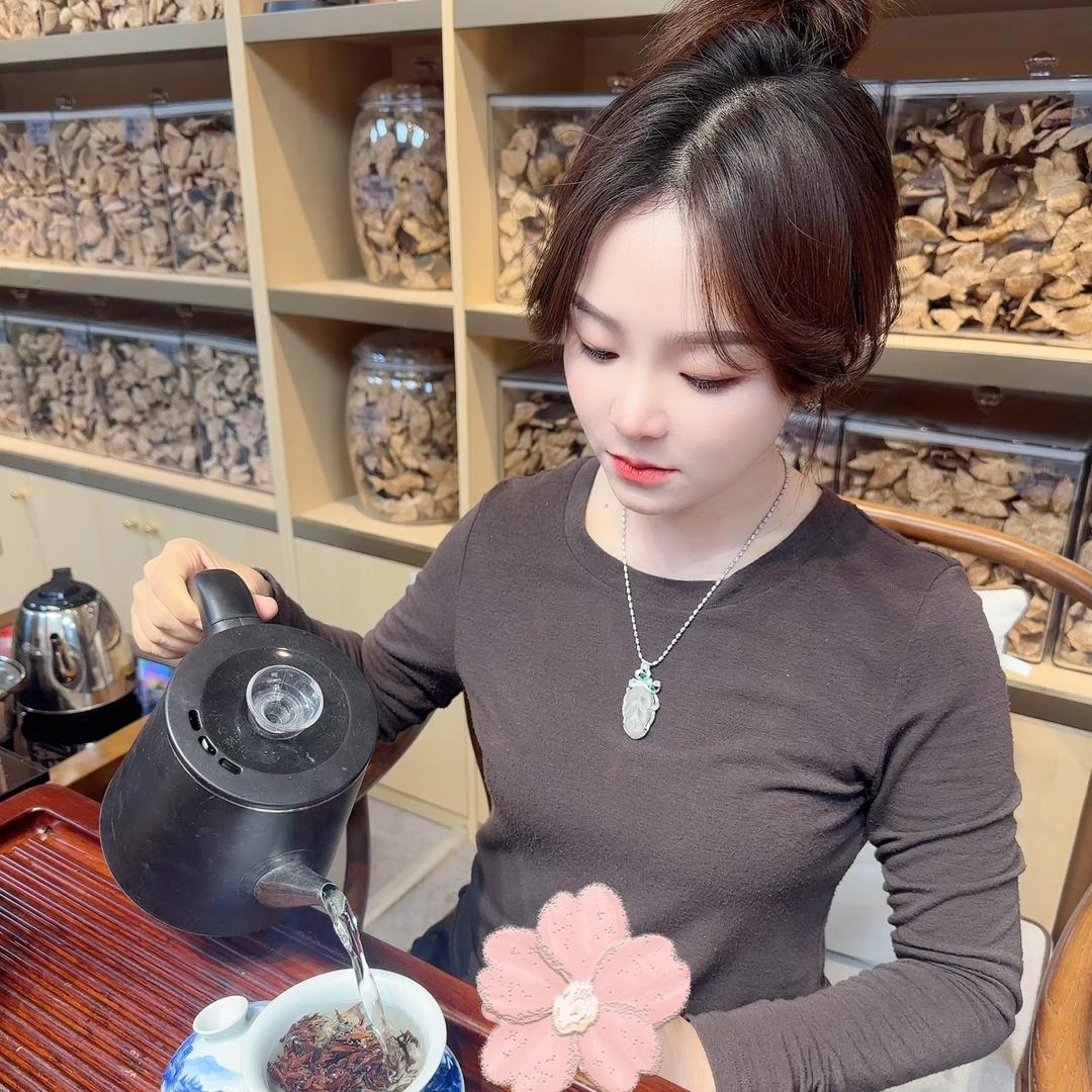 露露茶仓