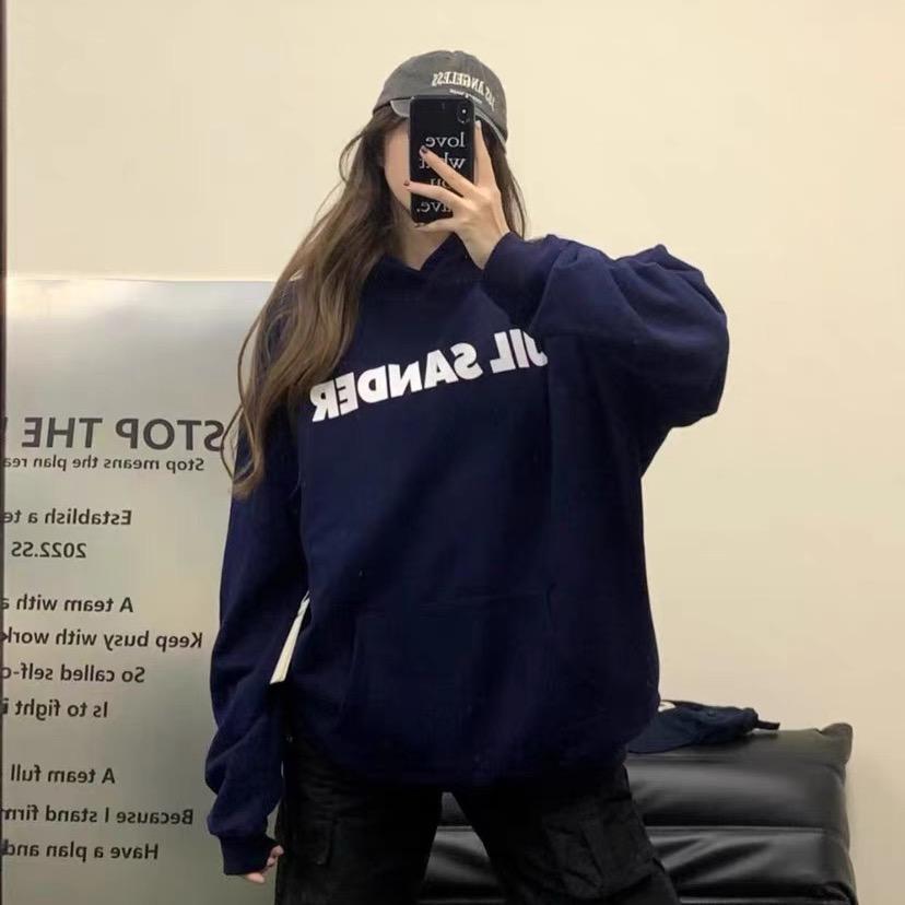 Jom潮牌买手店(每天晚上6点摆摊开播)