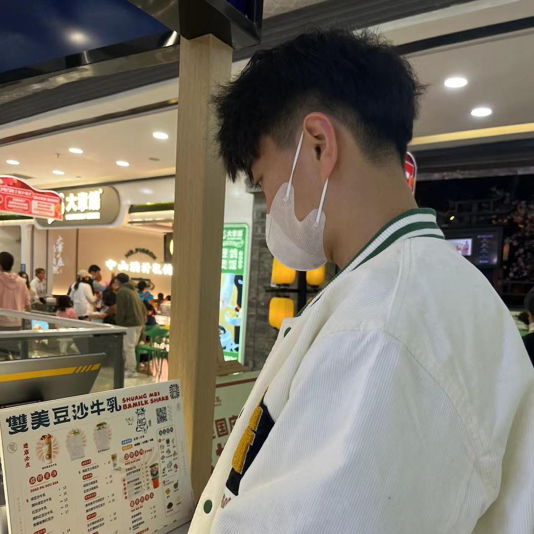 陈奕辰