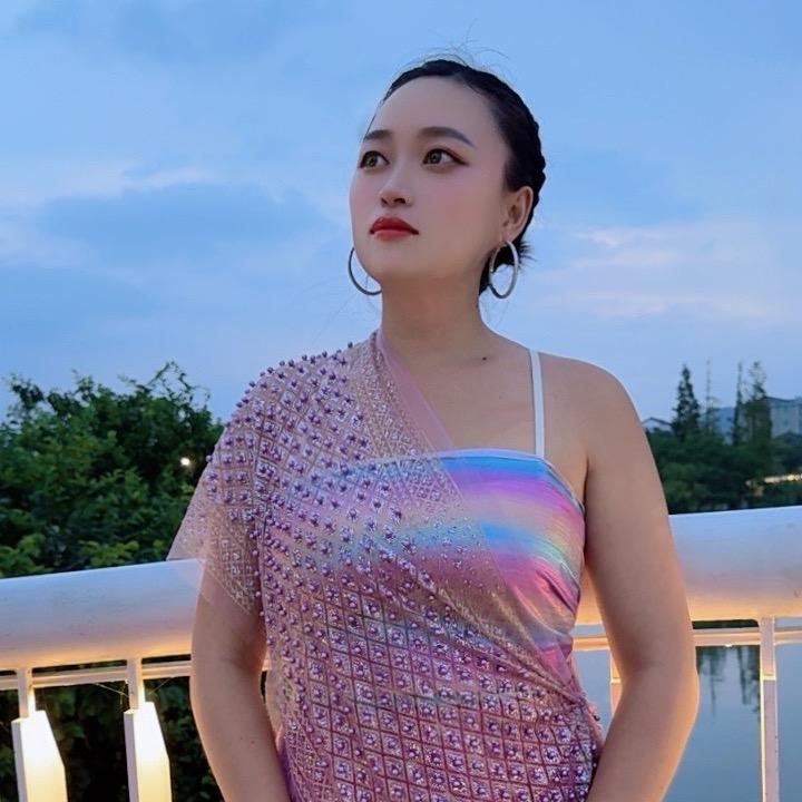 三妹哭西包