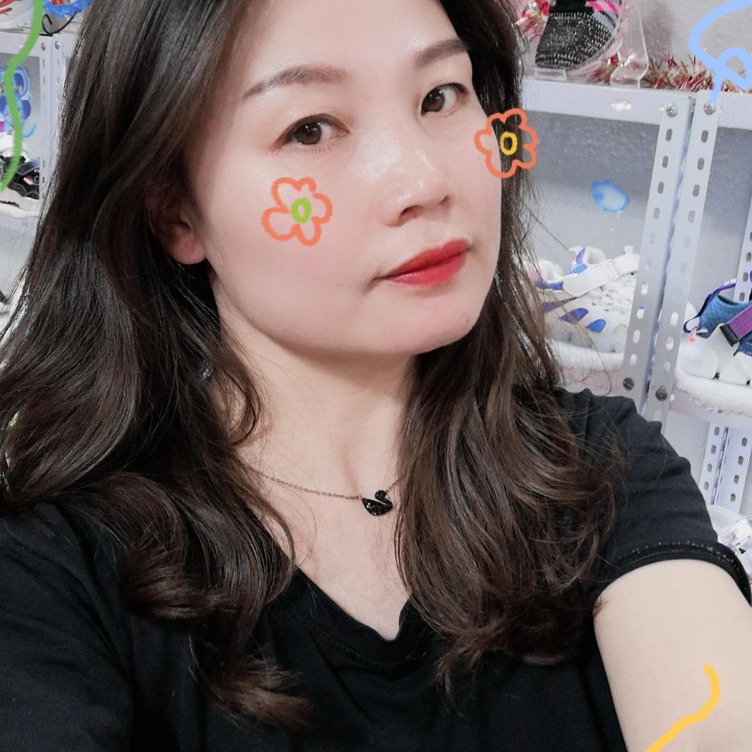 英子