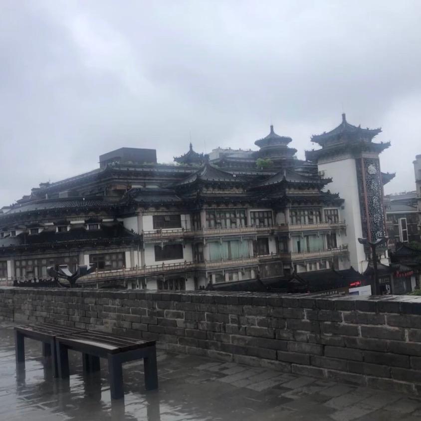女儿国王