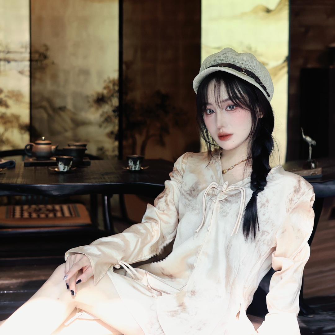 琪琪爱化妆