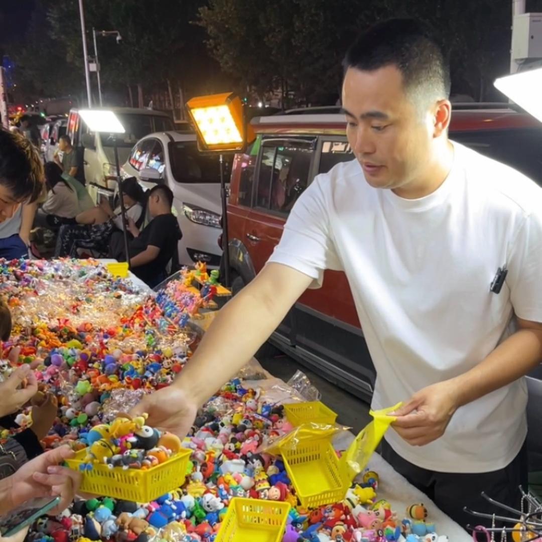 超哥潮玩摆摊记（看主页）