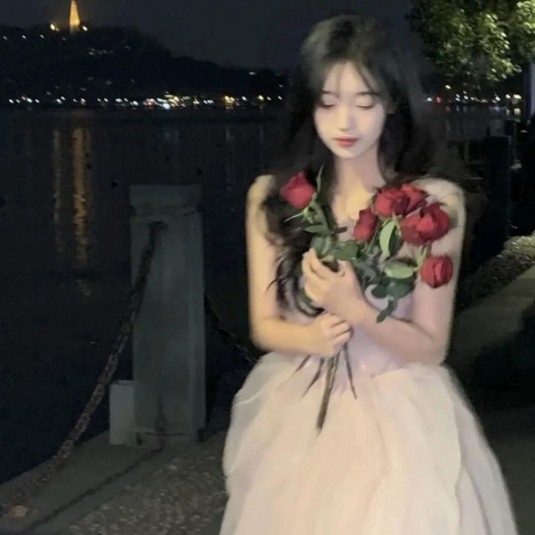 擦边女博士生的舍友