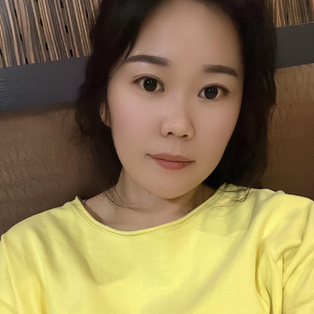 涵宝爱吃汉堡