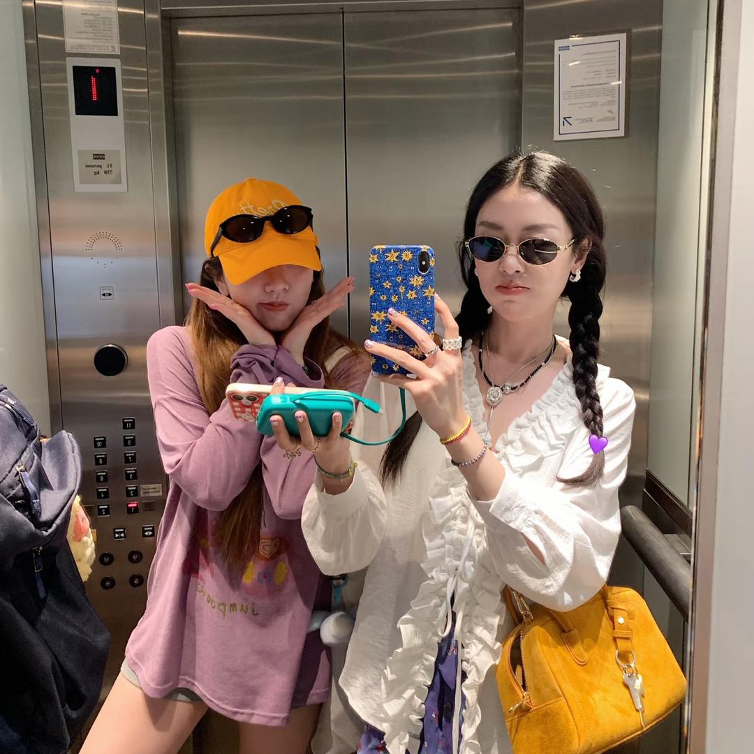 没头脑跟不高兴