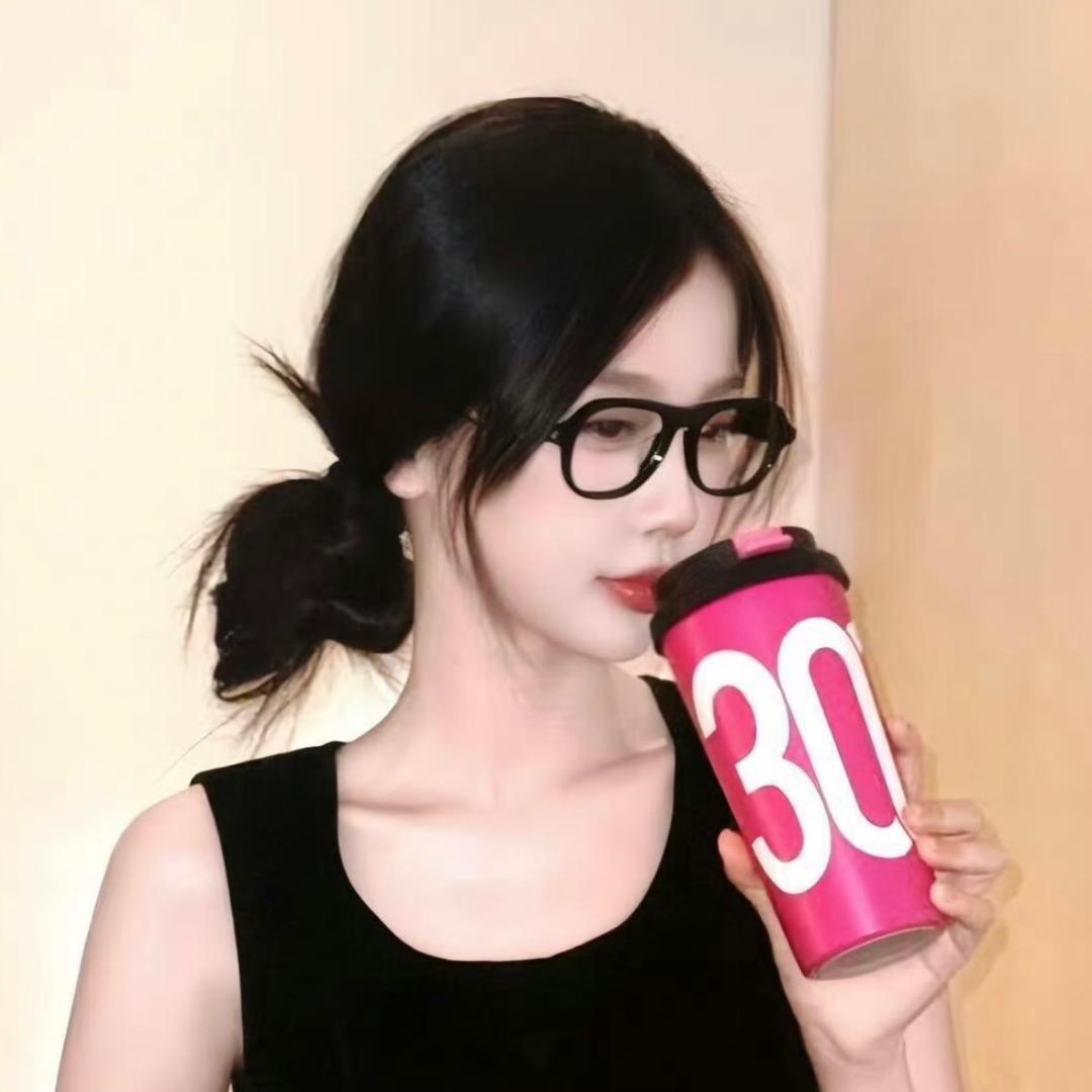 美女也会ᵉᵐᵒ