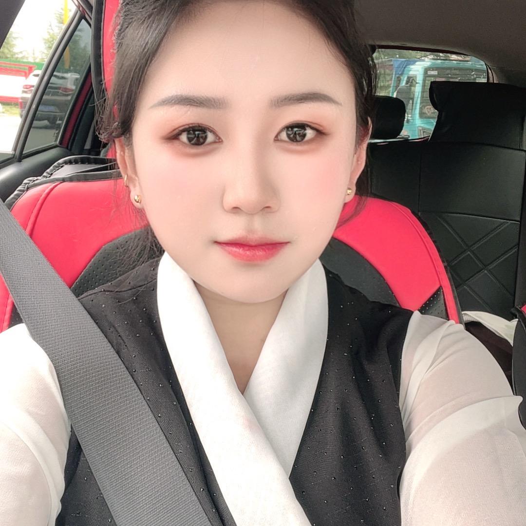 སྒྲོམ་琼琼