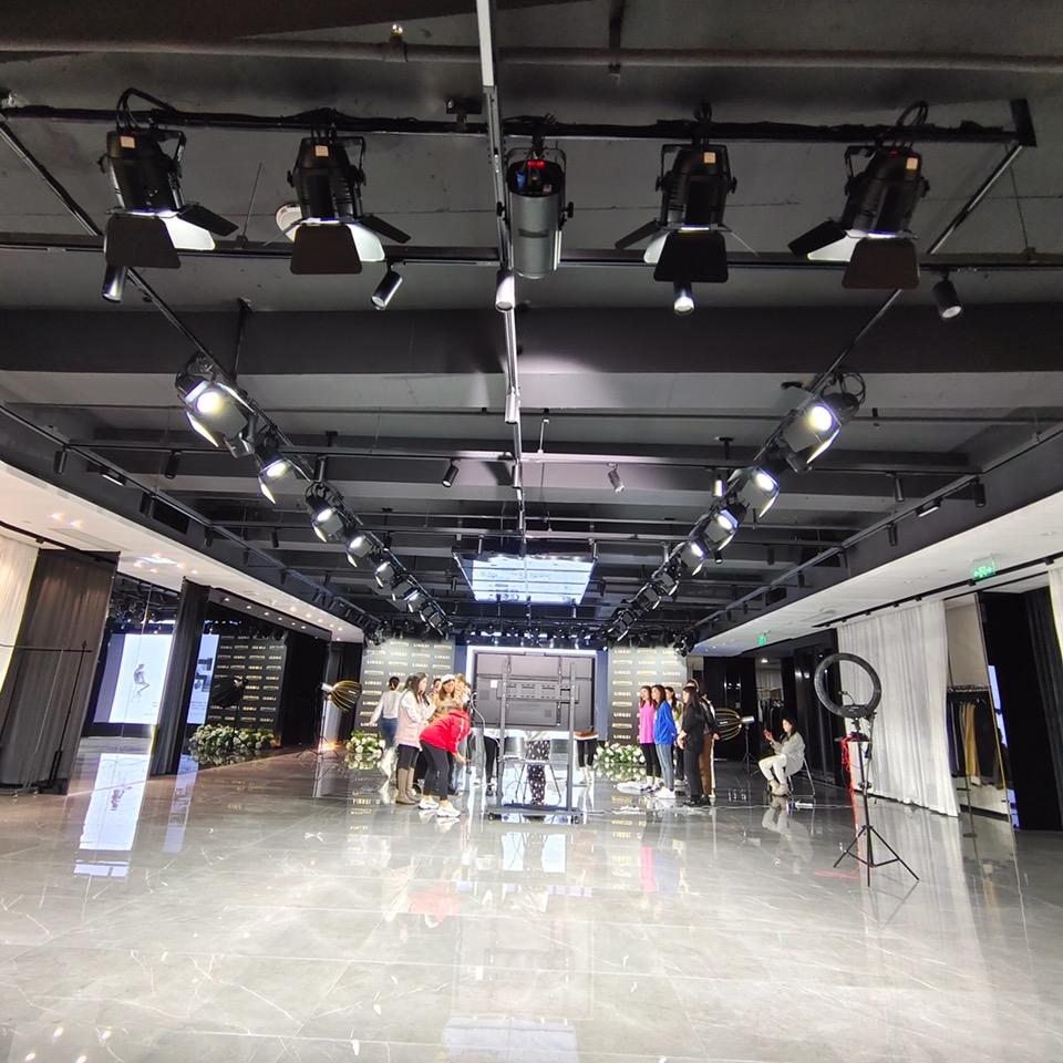 有些人和某些人