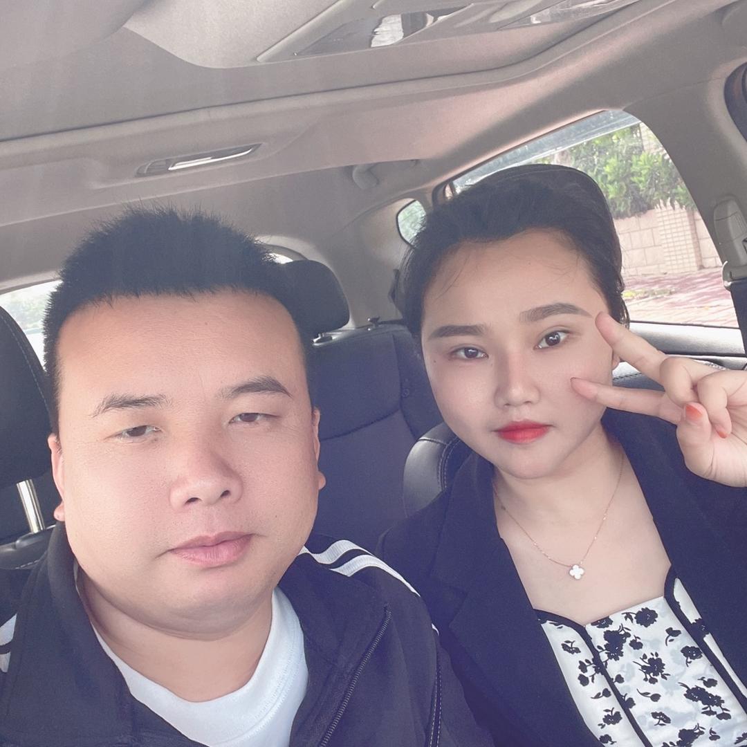 闪闪爱的一家