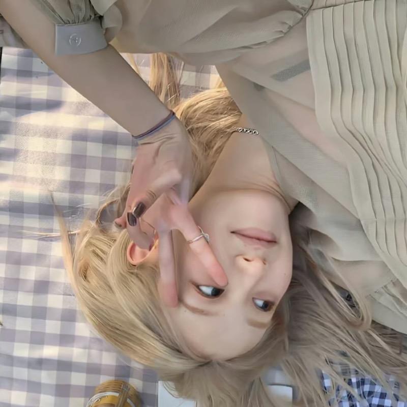 ·晴