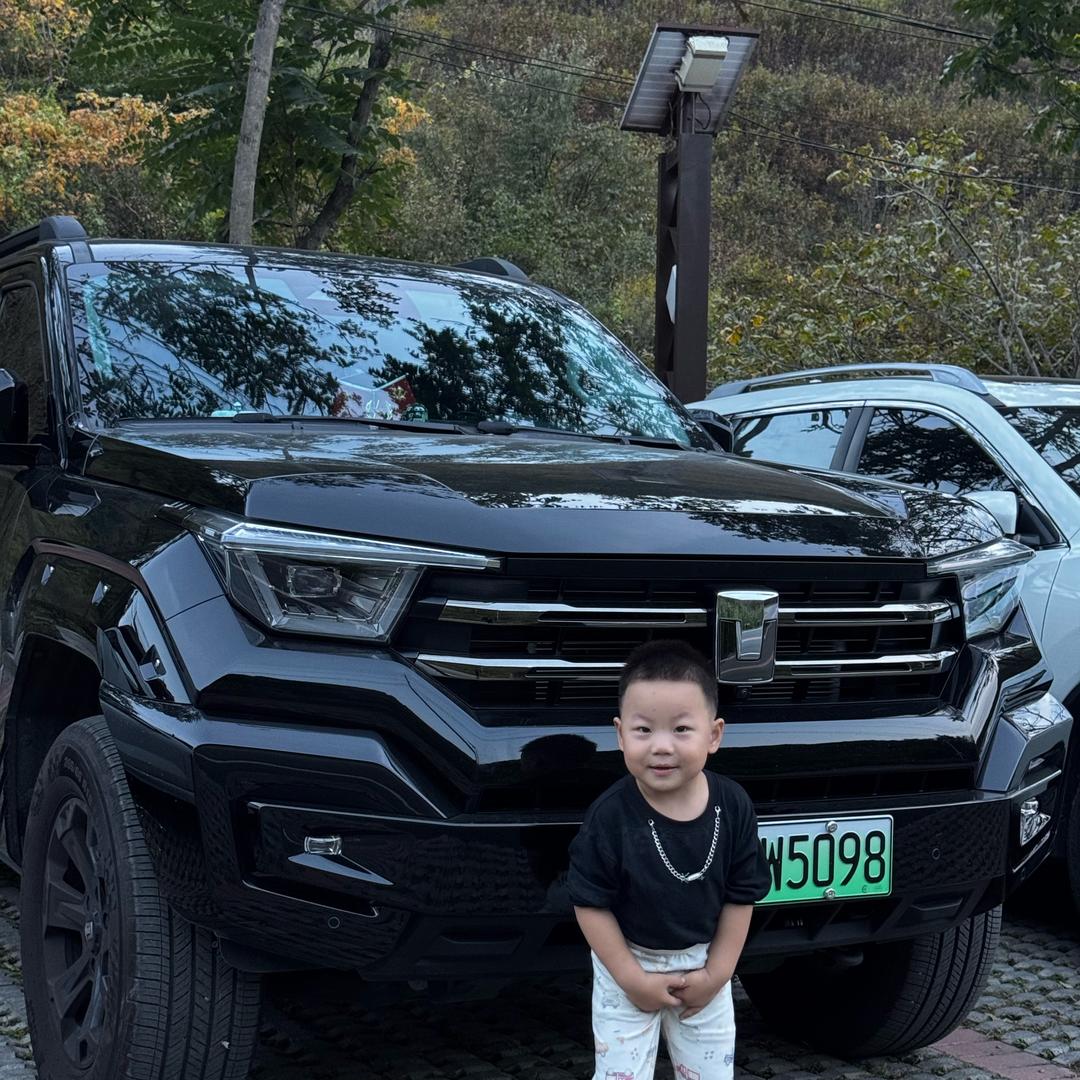 95后奶爸的坦克400