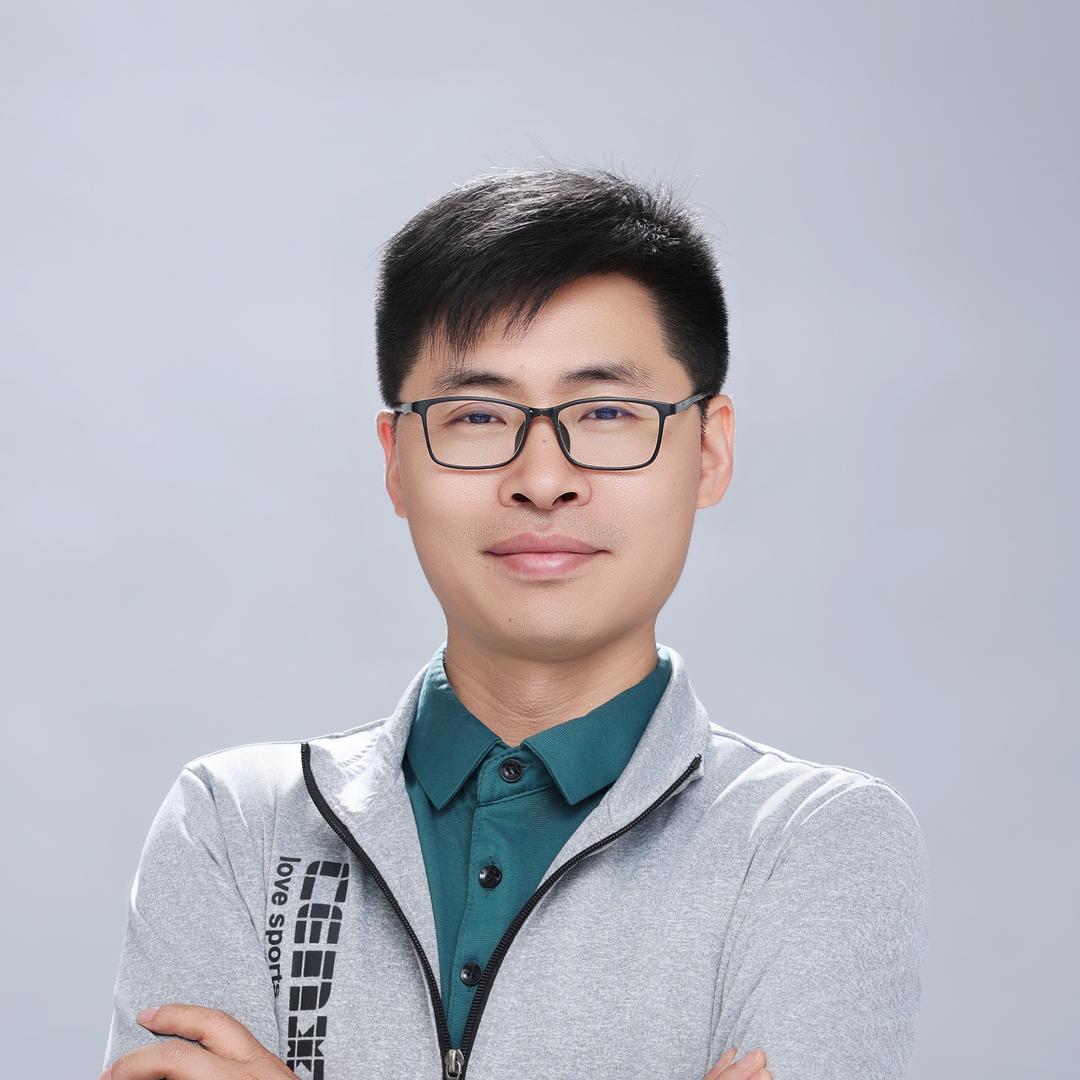 导演 易江南