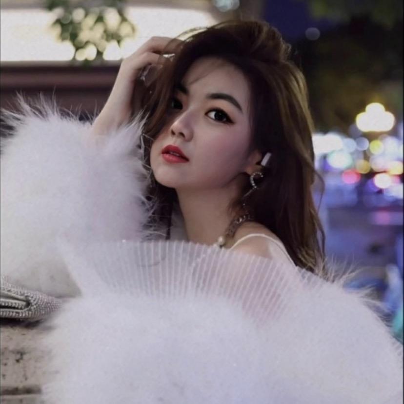 爱笑的傻丫头