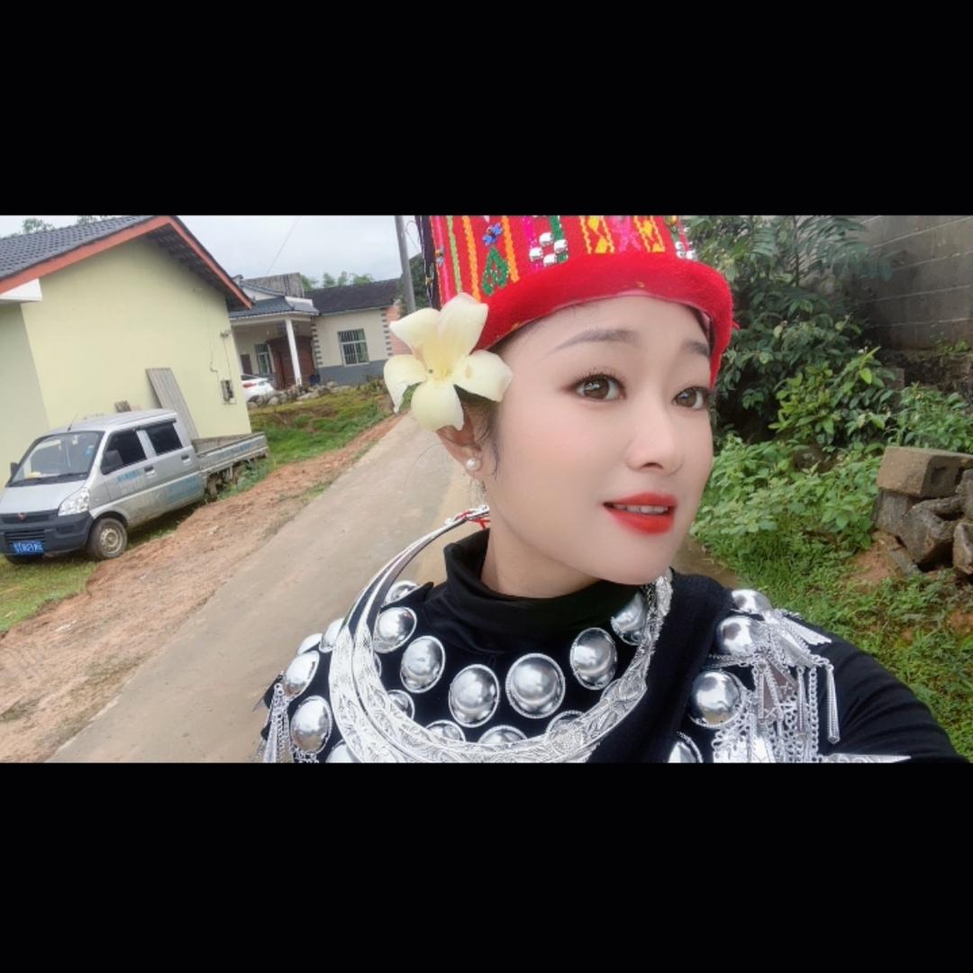 小{何}妹👯