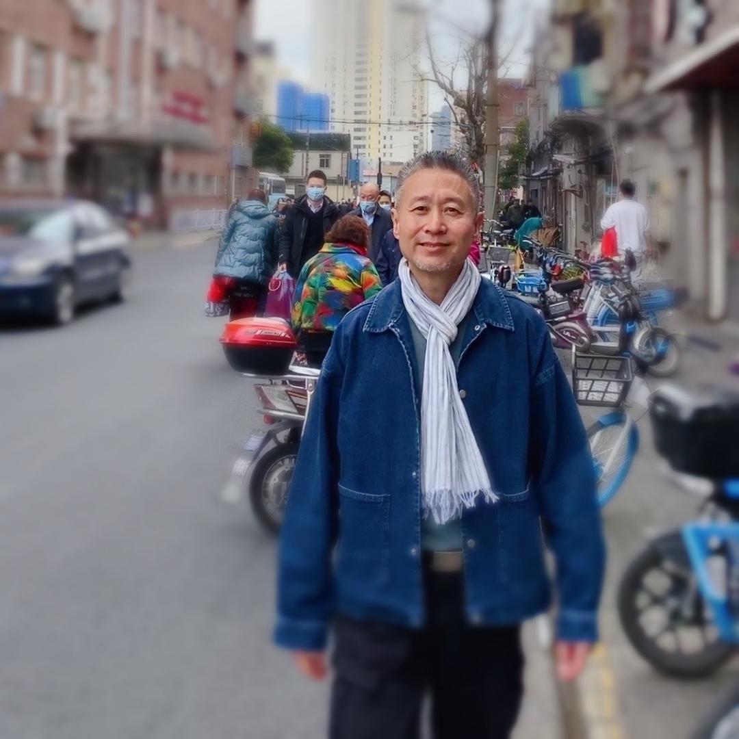 年轻的老头Adam