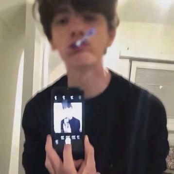 半夜想吃果冻爷爷奶奶给我扇成喜之郎