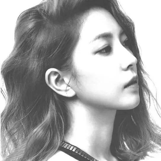 你笑起来跟猫似的