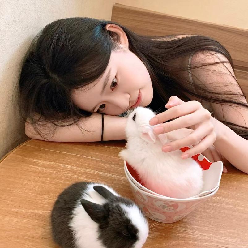 ~