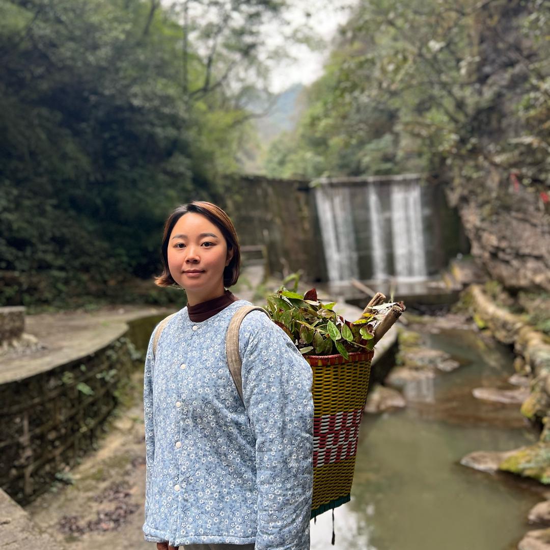 苗家杨姑娘山货