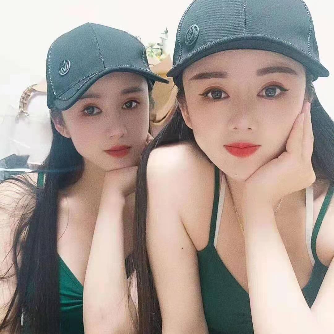 爱笑的高冷