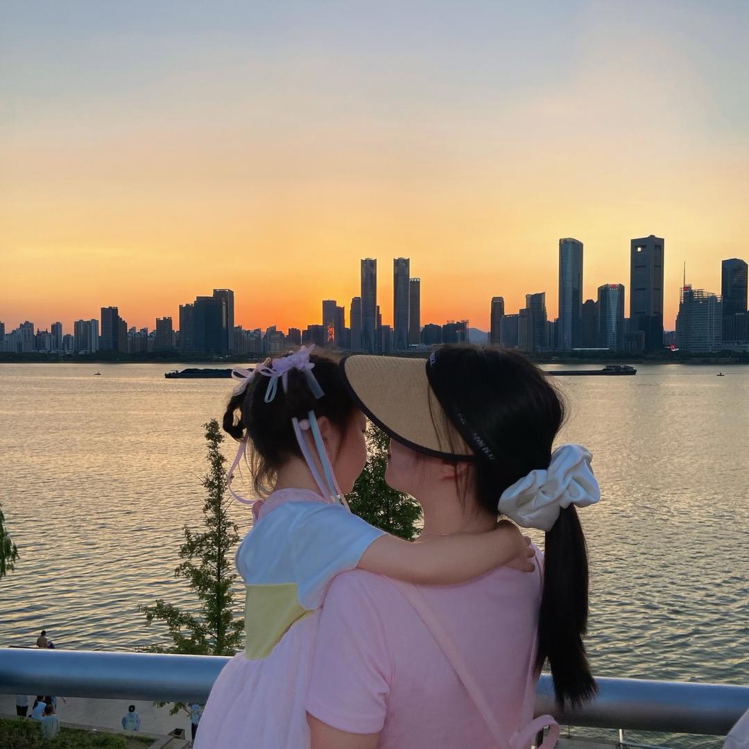 萝莉不酷🧏‍♀️