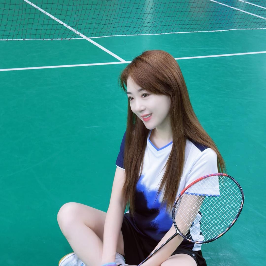 内向女球友🏸