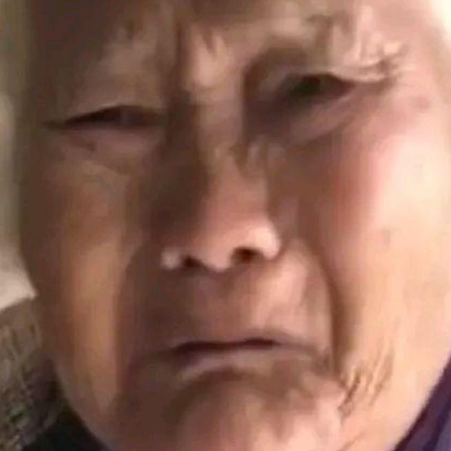 83岁抑郁老太