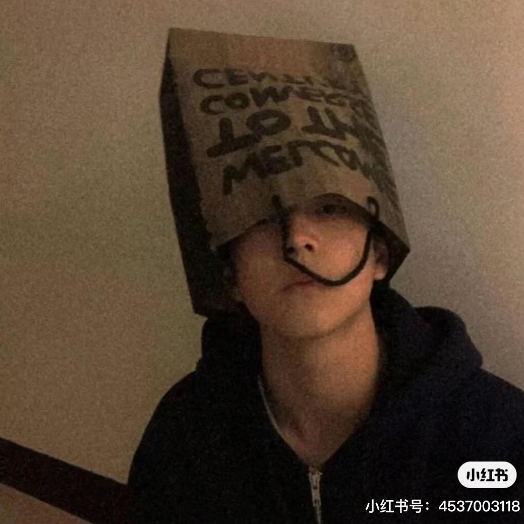 一张小方桌🍃